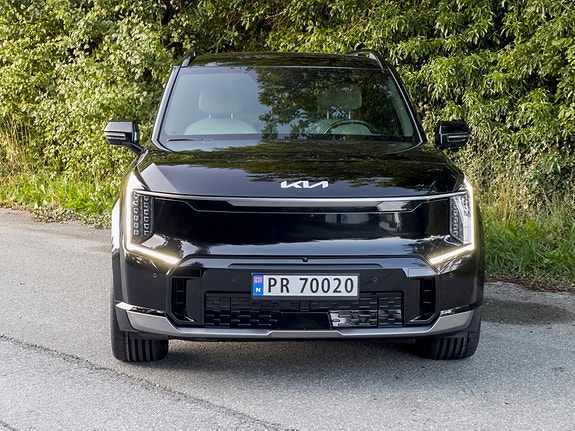 Kia EV9 3 of 23