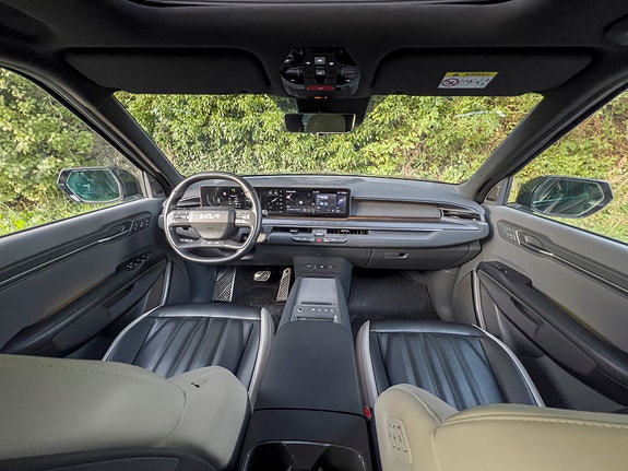 Kia EV9 12 of 23