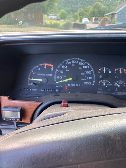 Chevrolet Suburban 5 of 6