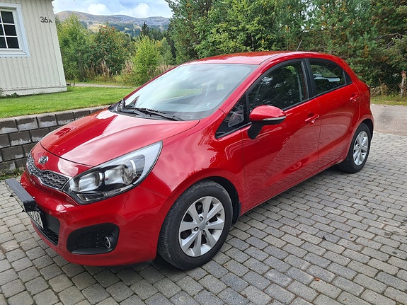 Kia Rio 2 of 10