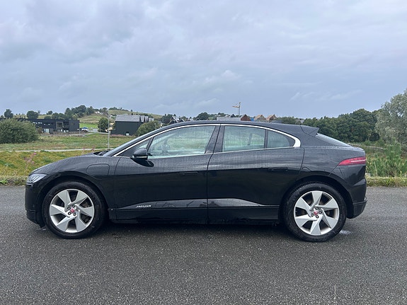 Jaguar I-PACE 8 of 30