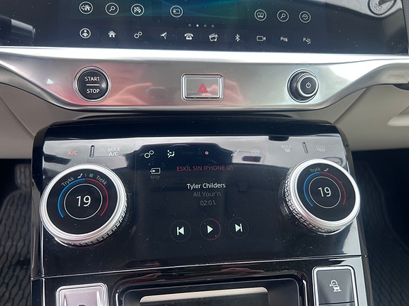 Jaguar I-PACE 25 of 30