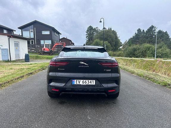 Jaguar I-PACE 6 of 30