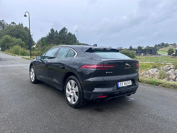 Jaguar I-PACE 7 of 30