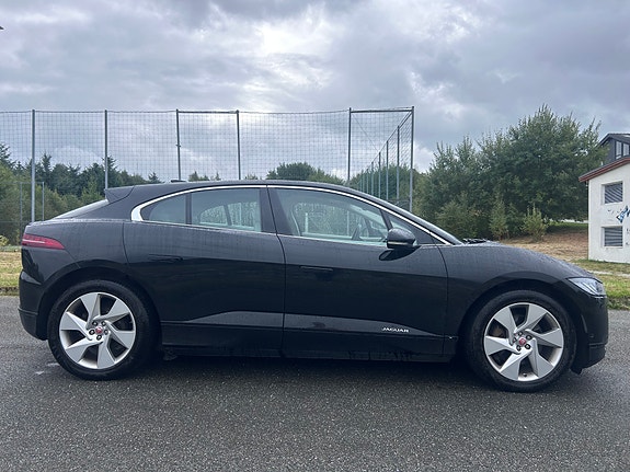 Jaguar I-PACE 4 of 30
