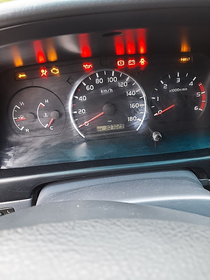 Toyota HiAce 8 of 9