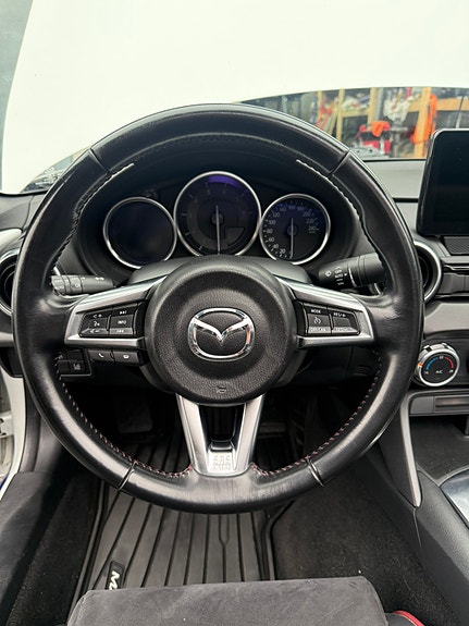 Mazda MX-5 17 of 21