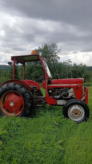 Massey Ferguson 30 2 of 5