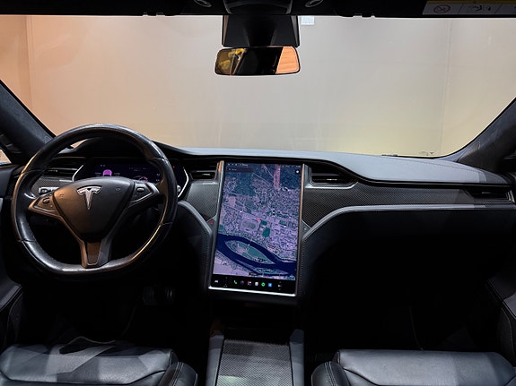 Tesla Model S 25 of 30