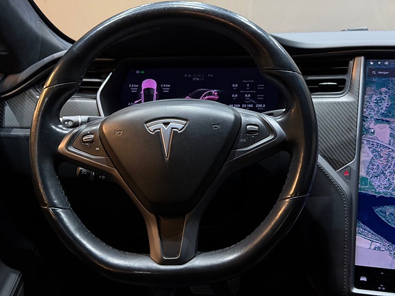 Tesla Model S 24 of 30