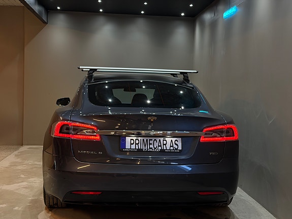 Tesla Model S 9 of 30