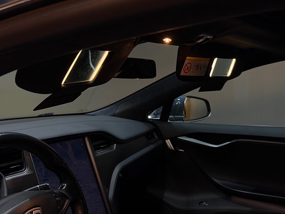 Tesla Model S 26 of 30