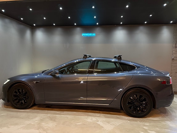 Tesla Model S 11 of 30