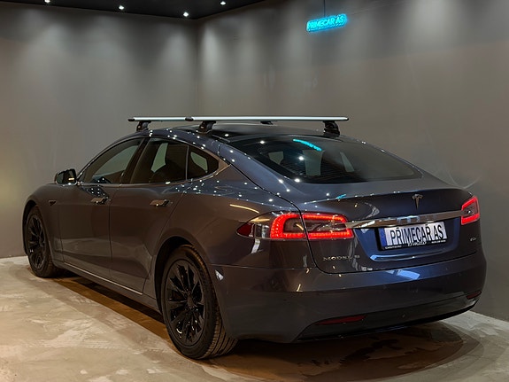 Tesla Model S 8 of 30