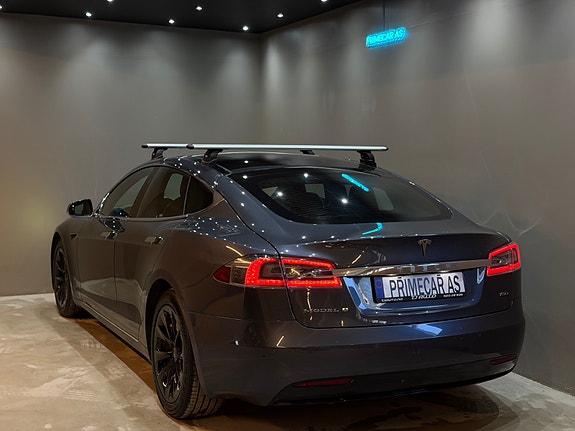 Tesla Model S 10 of 30