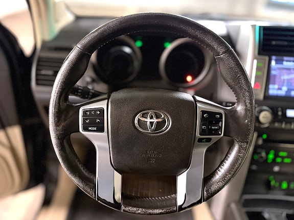 Toyota Land Cruiser 10 of 29