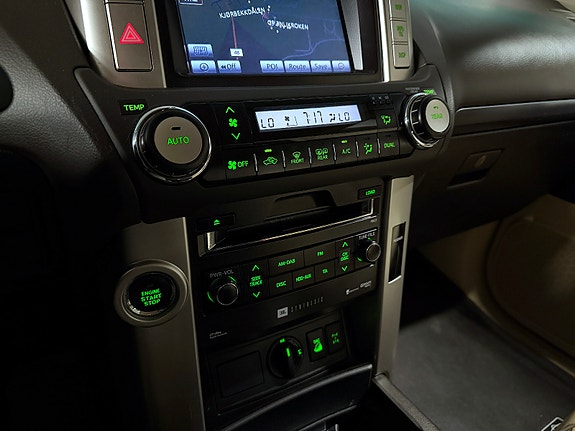 Toyota Land Cruiser 14 of 29
