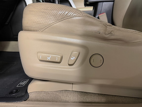 Toyota Land Cruiser 19 of 29