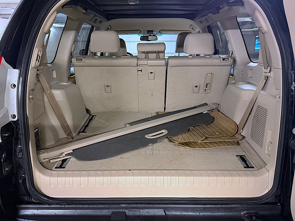 Toyota Land Cruiser 21 of 29