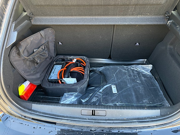 Peugeot 208 11 of 18
