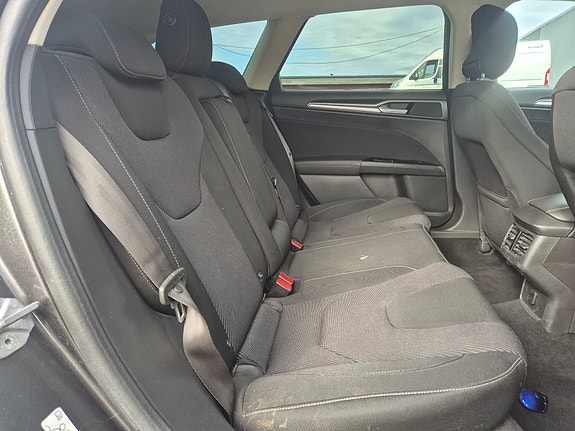 Ford Mondeo 18 of 18