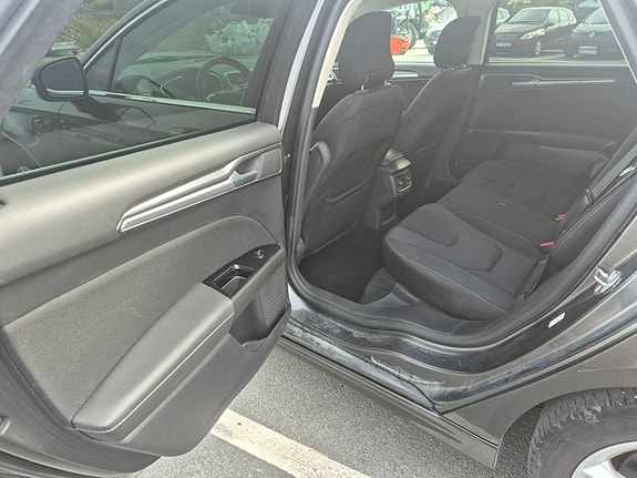 Ford Mondeo 16 of 18