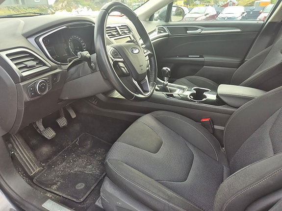 Ford Mondeo 14 of 18