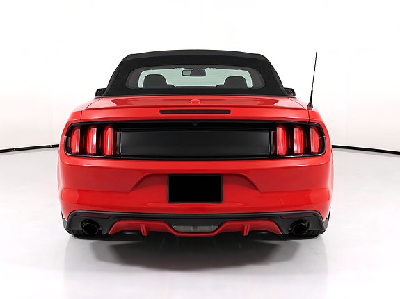 Ford Mustang 5 of 12