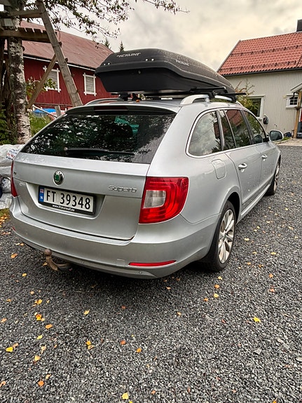 Skoda Superb 3 of 17