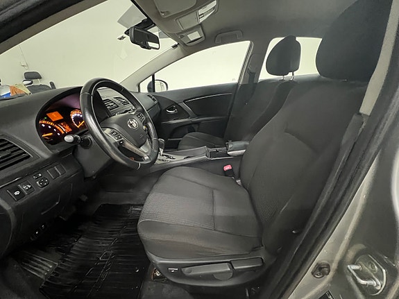 Toyota Avensis 9 of 19