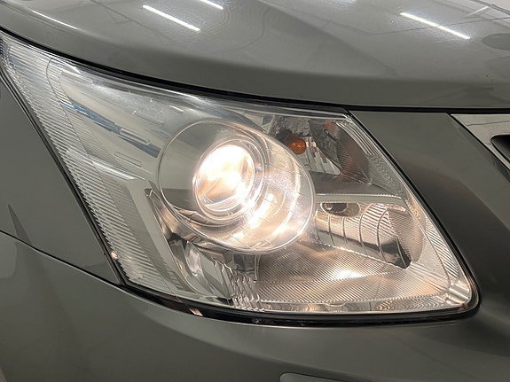 Toyota Avensis 8 of 19