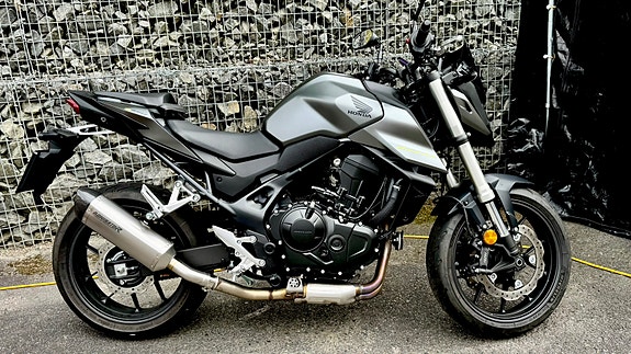 Honda CB 750 Hornet 3 of 11