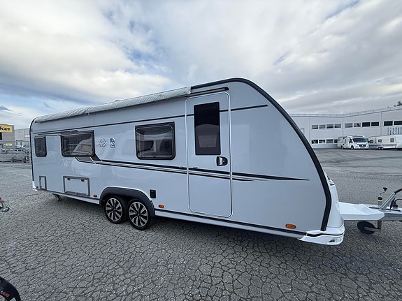 Knaus 60 Years Edition Sundwind 650 PEB 2 of 30