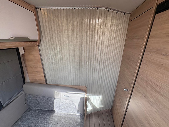 Knaus SÜDWIND BLACK SELECTION 540FDK 2 KØYER / ROSMI DUSJ / STILRENT / ALUFELG! 26 of 27