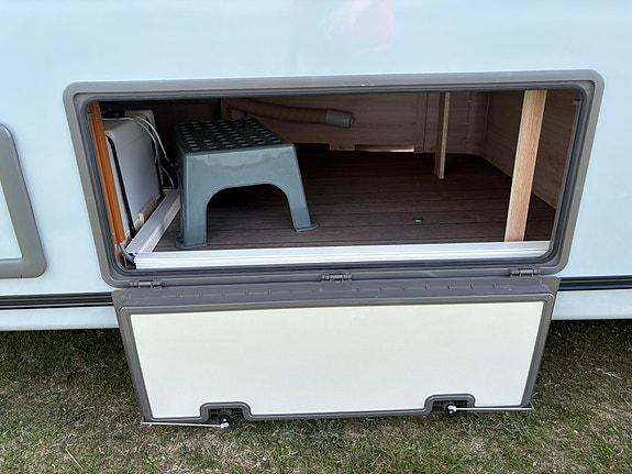 Knaus SÜDWIND BLACK SELECTION 540FDK 2 KØYER / ROSMI DUSJ / STILRENT / ALUFELG! 9 of 27