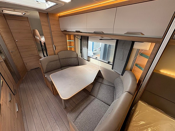 Knaus Südwind 580 QS Black Selection ALDE / STORT KJØLESKAP / 6 SOVEPLASSER / DUSJ KABINETT! 16 of 30