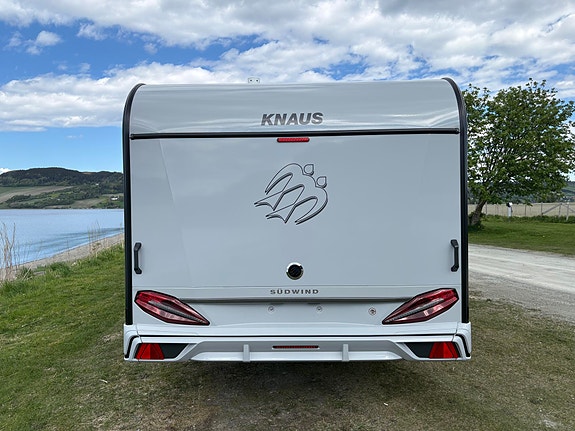 Knaus Südwind 580 QS Black Selection ALDE / STORT KJØLESKAP / 6 SOVEPLASSER / DUSJ KABINETT! 4 of 30