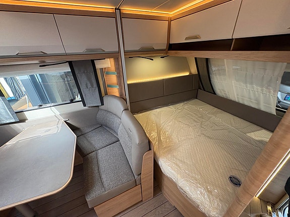 Knaus Südwind 580 QS Black Selection ALDE / STORT KJØLESKAP / 6 SOVEPLASSER / DUSJ KABINETT! 14 of 30