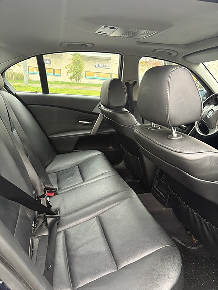 BMW 520i 8 of 9