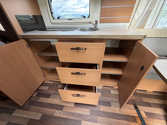 Knaus Sport 750, Køyer bak, Alde, Sykkelstativ++ 8 of 17
