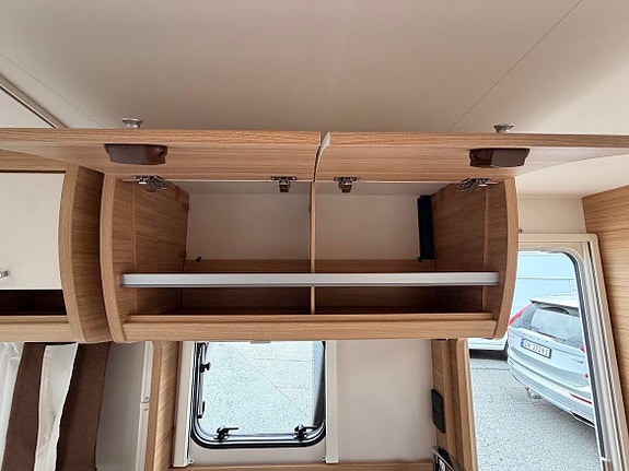 Dethleffs CAMPER 550 TK TRUMA / ROMSLIG / 2 ENKLE SENGER / 12 of 16
