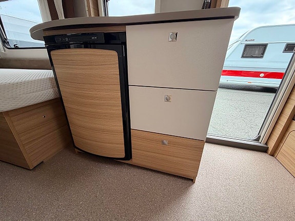Dethleffs CAMPER 550 TK TRUMA / ROMSLIG / 2 ENKLE SENGER / 10 of 16