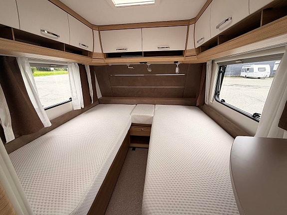 Dethleffs CAMPER 550 TK TRUMA / ROMSLIG / 2 ENKLE SENGER / 13 of 16