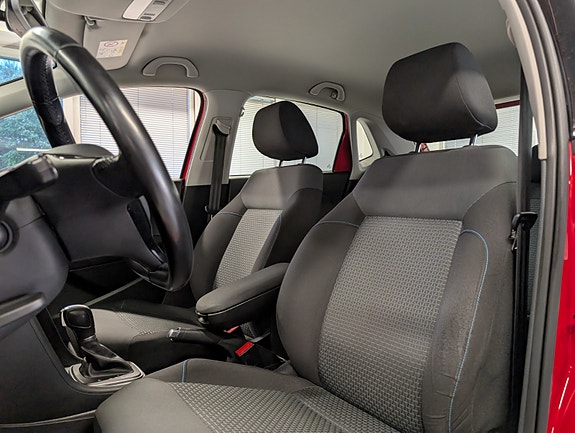 Volkswagen Polo 18 of 30