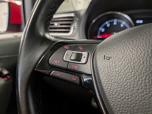 Volkswagen Polo 27 of 30