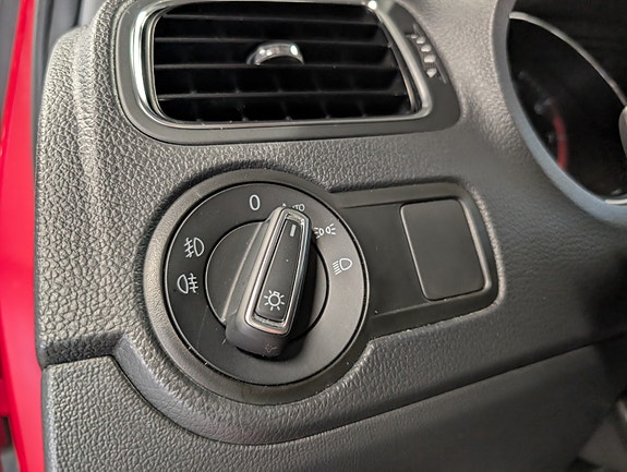 Volkswagen Polo 19 of 30