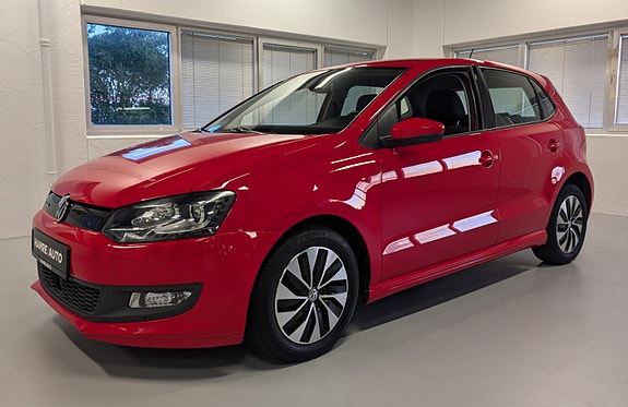 Volkswagen Polo 2 of 30