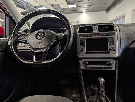 Volkswagen Polo 21 of 30