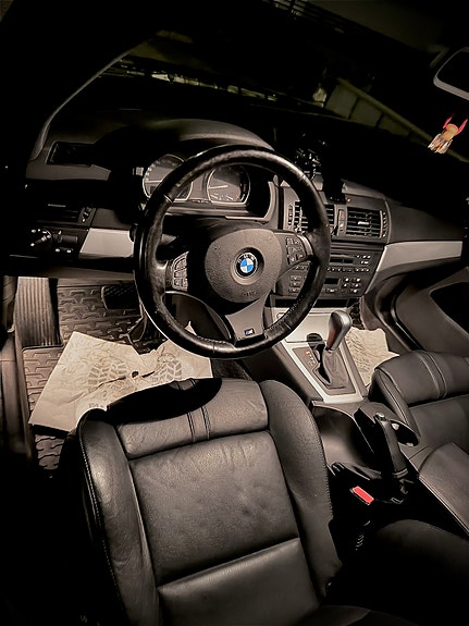 BMW X3 4 of 5