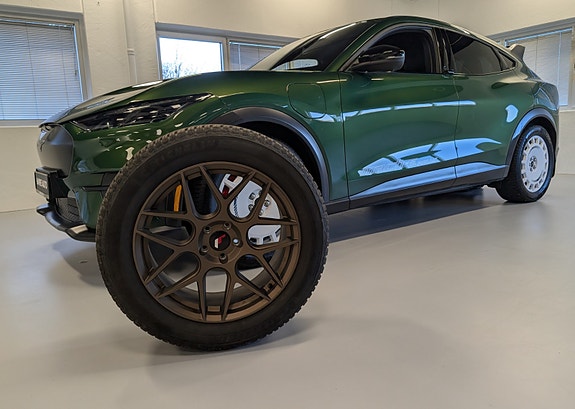 Ford Mustang Mach-E 2 of 30